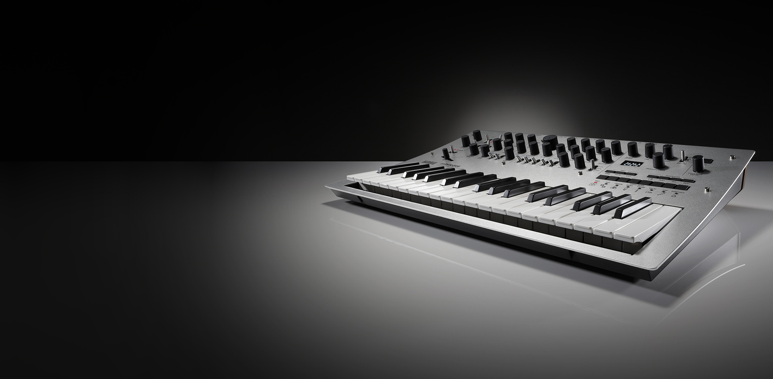 Синтезатор KORG Minilogue (аналоговый, 4-голосный, 37 клавиш)
